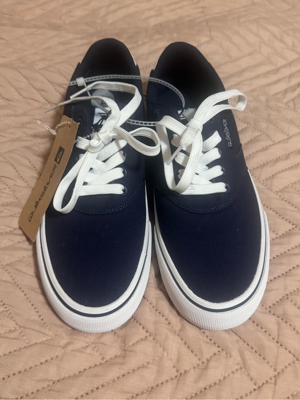 Quiksilver Men’s Navy Canvas Sneakers Size 7